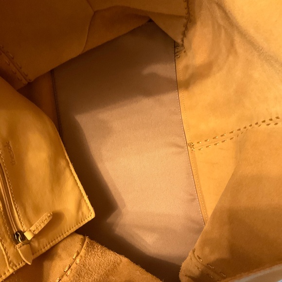 The San Los Feliz Large Tote in Buttercup - Picture 5 of 16